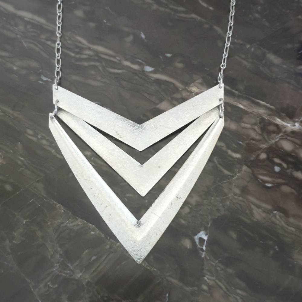VINTAGE SILVER  NECKLACE